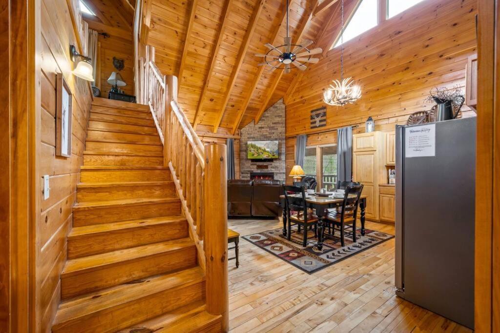 2-Bedroom Cabin With 2 Master Suites, Loft, Half-Bath And Hot Tub In A Serene Resort Setting Сев'єрвілл Екстер'єр фото