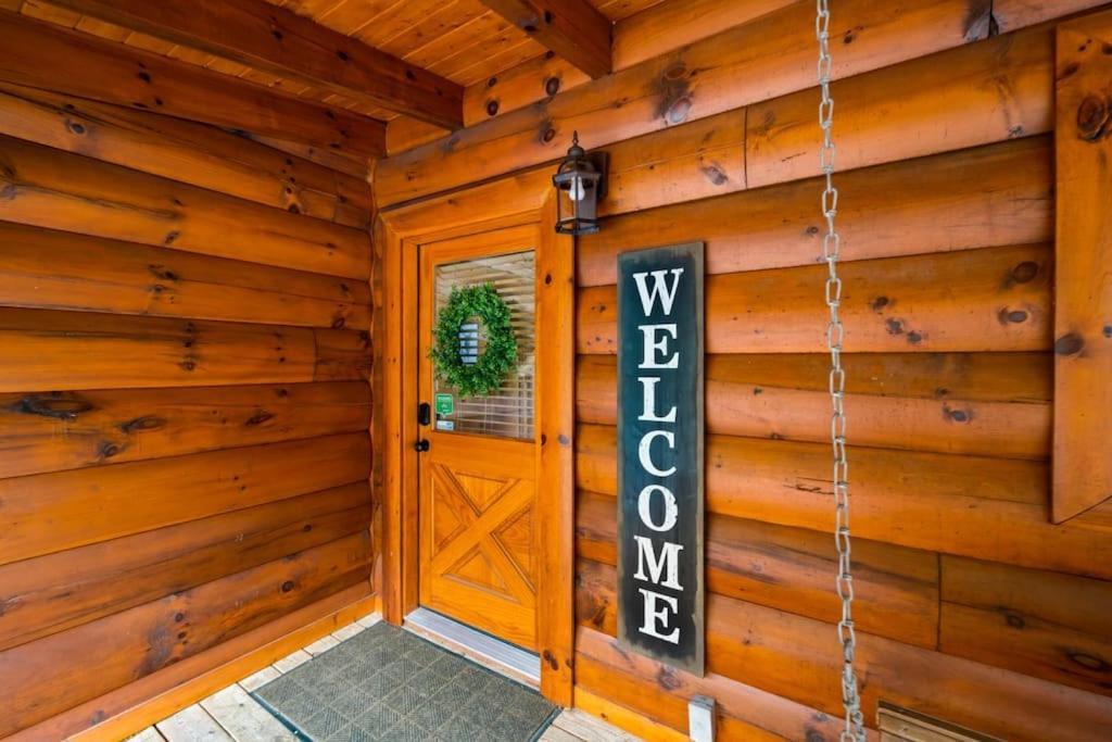 2-Bedroom Cabin With 2 Master Suites, Loft, Half-Bath And Hot Tub In A Serene Resort Setting Сев'єрвілл Екстер'єр фото