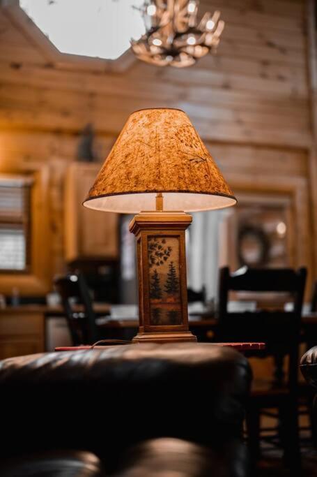 2-Bedroom Cabin With 2 Master Suites, Loft, Half-Bath And Hot Tub In A Serene Resort Setting Сев'єрвілл Екстер'єр фото