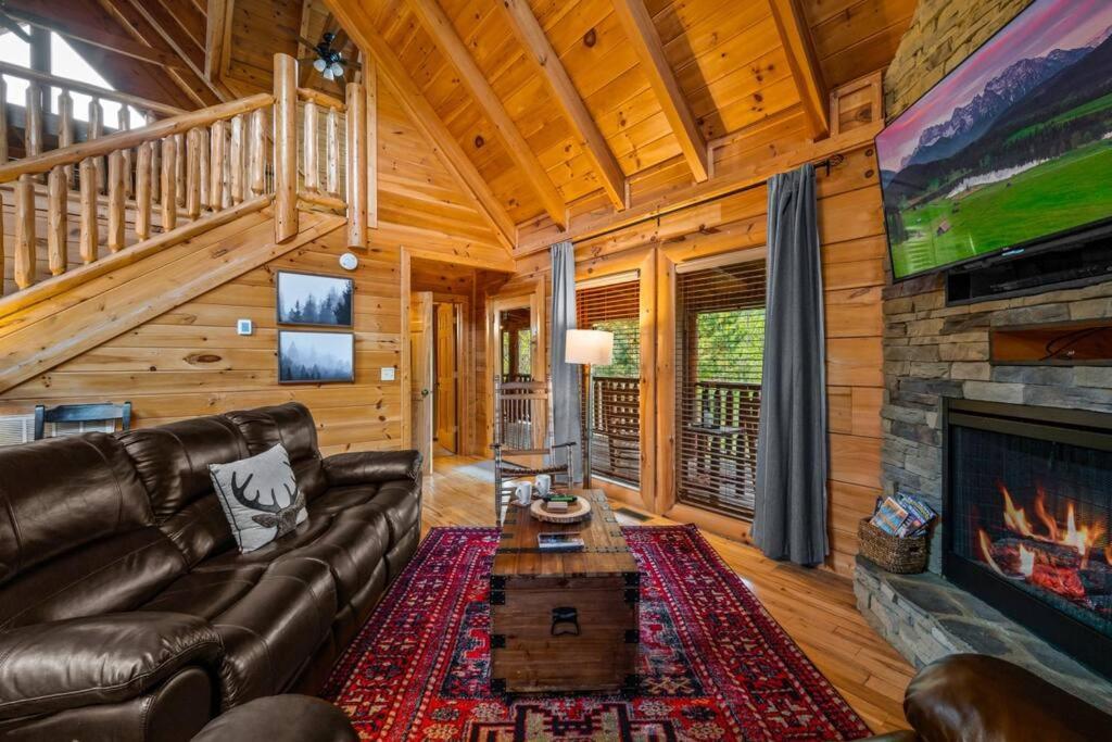 2-Bedroom Cabin With 2 Master Suites, Loft, Half-Bath And Hot Tub In A Serene Resort Setting Сев'єрвілл Екстер'єр фото