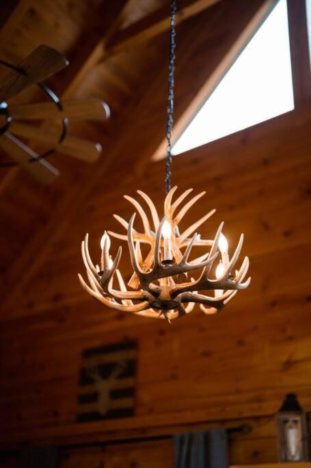 2-Bedroom Cabin With 2 Master Suites, Loft, Half-Bath And Hot Tub In A Serene Resort Setting Сев'єрвілл Екстер'єр фото