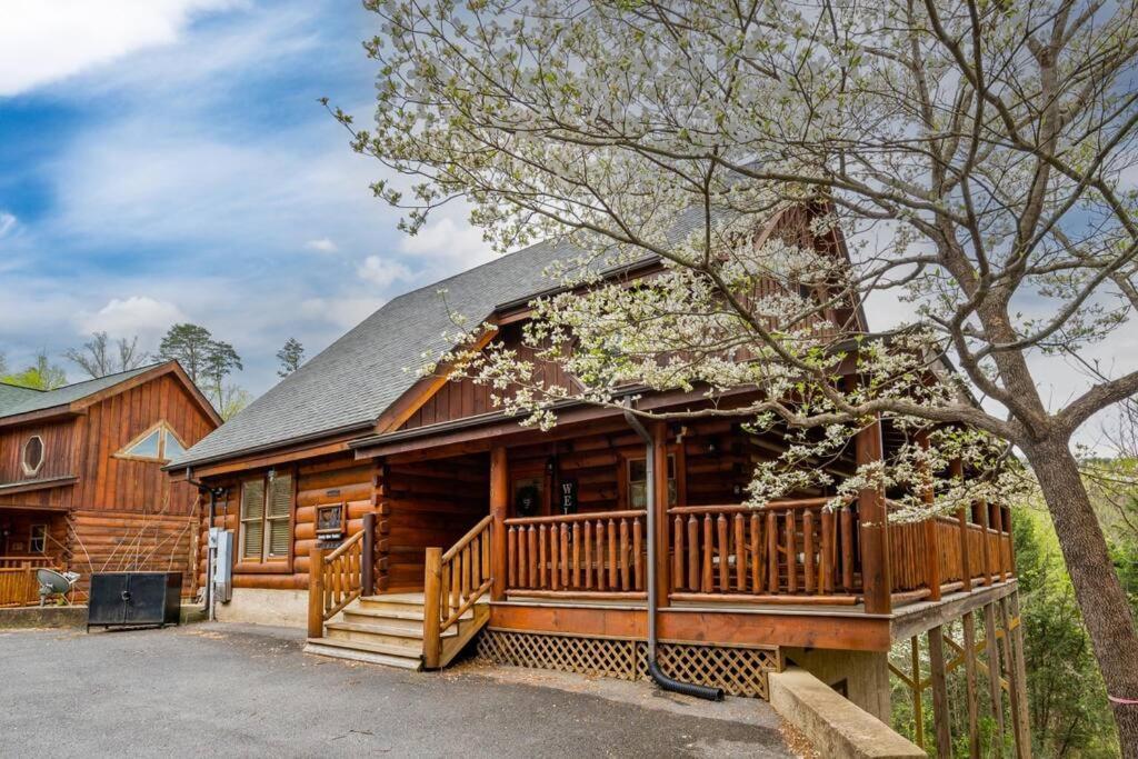 2-Bedroom Cabin With 2 Master Suites, Loft, Half-Bath And Hot Tub In A Serene Resort Setting Сев'єрвілл Екстер'єр фото