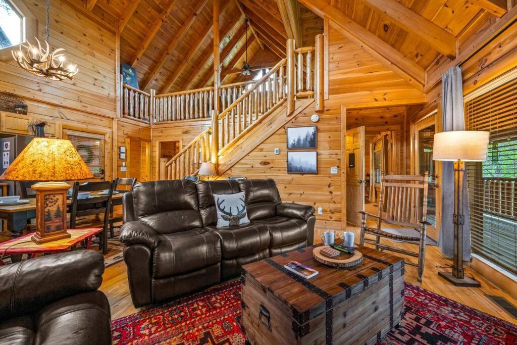 2-Bedroom Cabin With 2 Master Suites, Loft, Half-Bath And Hot Tub In A Serene Resort Setting Сев'єрвілл Екстер'єр фото